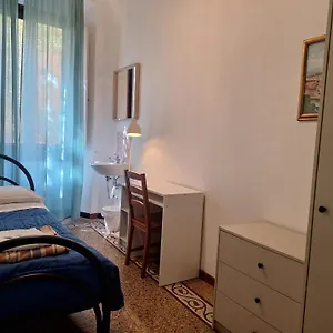  Guest house Sleep Easy